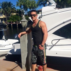 ryanrosexxx:  44ft. Yacht for my next scene