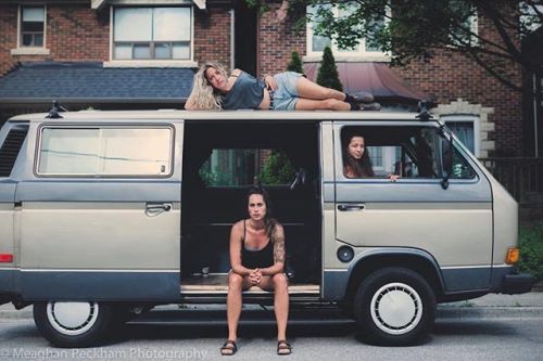 @sarahjaynez⠀ #vangirls #vangirlsrule #vanlife #vanlifediaries #modernnomads #girlpower #vangrrrl #g