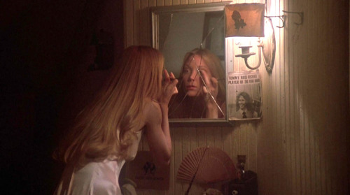 hardcockforhitchcock:Sissy Spacek and mirrors: Badlands (1973)  |  Carrie (1976)