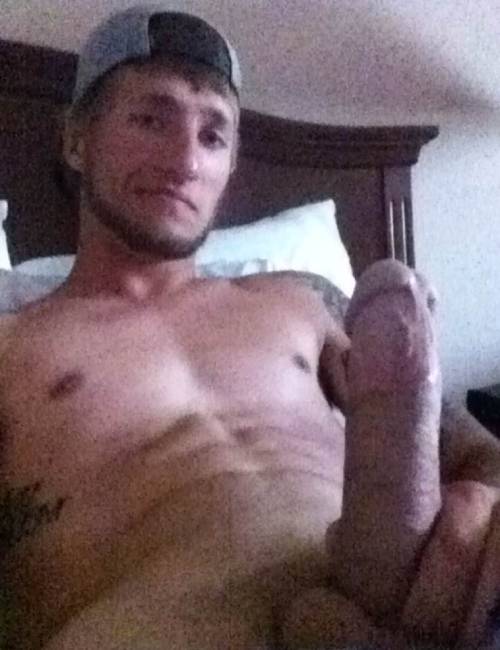 straightdudesnudes:  God I love a white boy who makes sexting easy. Riley immediately began to show off the goods. And trust me you’re going to want to see his cum shot video. Let me know how badly you wanna see by your replies!