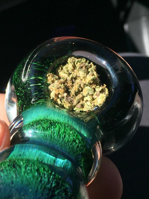 andthesorcerersstoned: Close up