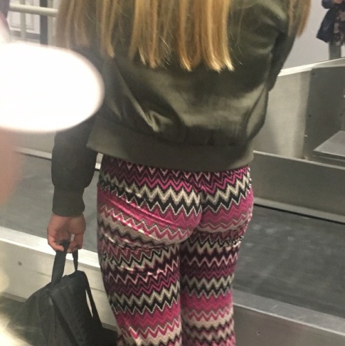 Found this nice girl showing her cute butt at the airport in Rome, Italy. Made waiting for my bag wo