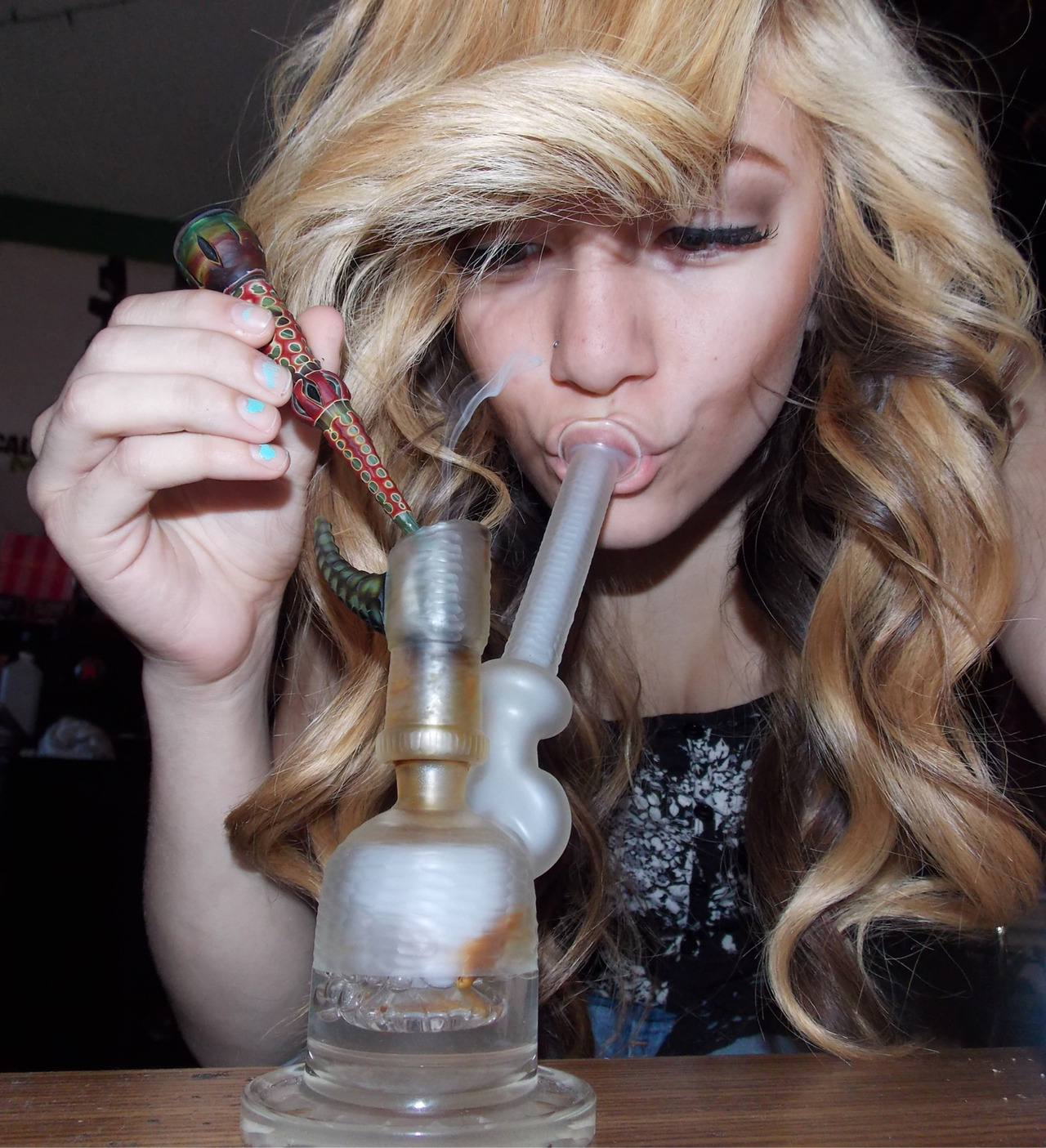 Stoned little Kitty
