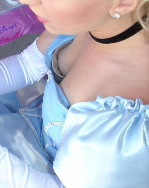 SEND ME YOUR UPSKIRT CREEPSHOTS! 100K FOLLOWER