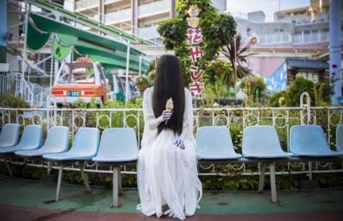 What It’s Like to Date Japanese Horror Character Sadako From The Ringview via: http://www.japanrealm