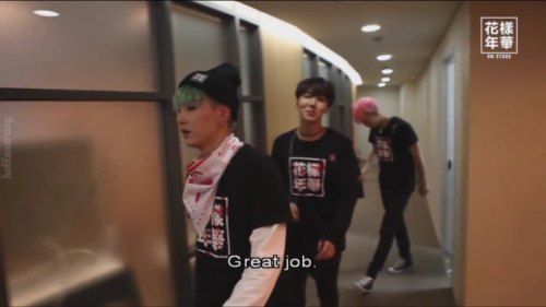 syubist:when you finish a concert and the first thing you thing about is food