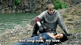 sircolinmorgan:Arthur + his love for Gwen.