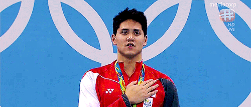 iftheycouldfly:Joseph Schooling receives his Olympic gold medal after winning the 100m butterfly eve