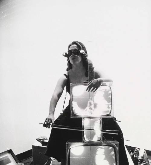zontar - Charlotte Moorman playing Nam June Paik's “TV Cello