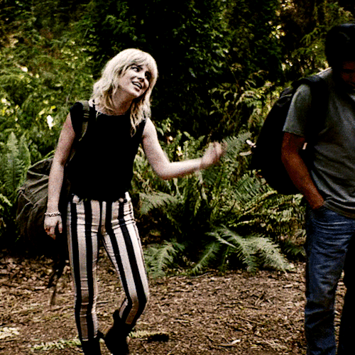 SOPHIE THATCHER as NATALIE SCATORCCIO Yellowjackets, ‘Saints'