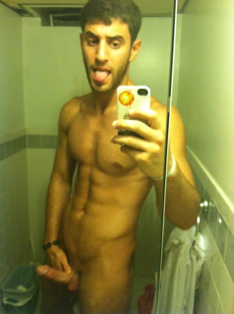 exclusivekiks:  Hot 🔥🔥🔥🔥💋💋💋💋 Follow me: http://exclusivekiks.tumblr.com/