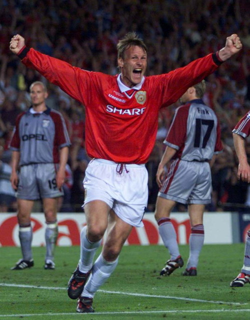 3-comma-1415926535897: Manchester United have reached the Promised Land! May 26, 1999 (not