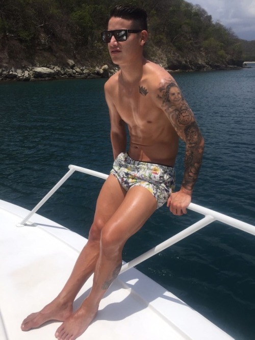 hotmal3celebrities: James Rodriguez - Instagram