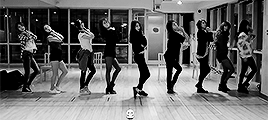 harelyquinns:   Get To Know Me: K-Pop Editionâ†³ 1/? Favorite Girl Groups â™¡