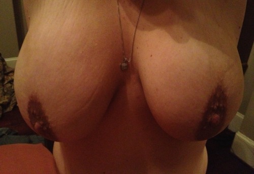 teamtitties:  big-tits-oh-yeah submitted: “Wife’s 36 DDD’s”