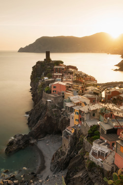 lsleofskye: La mia ultima luce d'oro a Vernazza