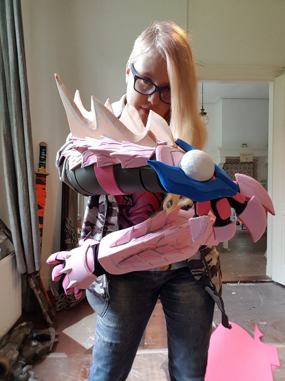 crescent31:  Hello and welcome to my first build set of my Thunderlord Zinogre armor.