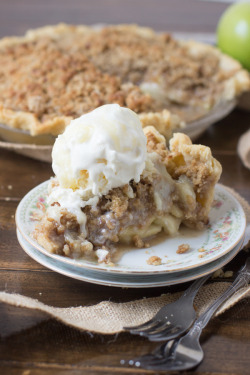 do-not-touch-my-food:  Dutch Apple Pie with