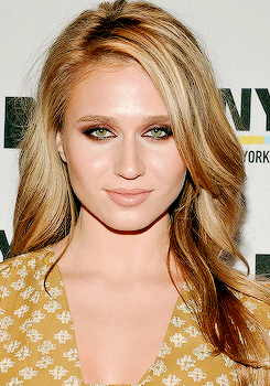   Rita Volk attends the New York Television Festival panel ‘Teenage Wasteland: