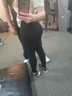 cheekyybaby:  Daddy made me work out with