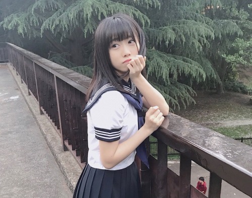 threevallies: 来栖りん 26時のマスカレイド 学生服