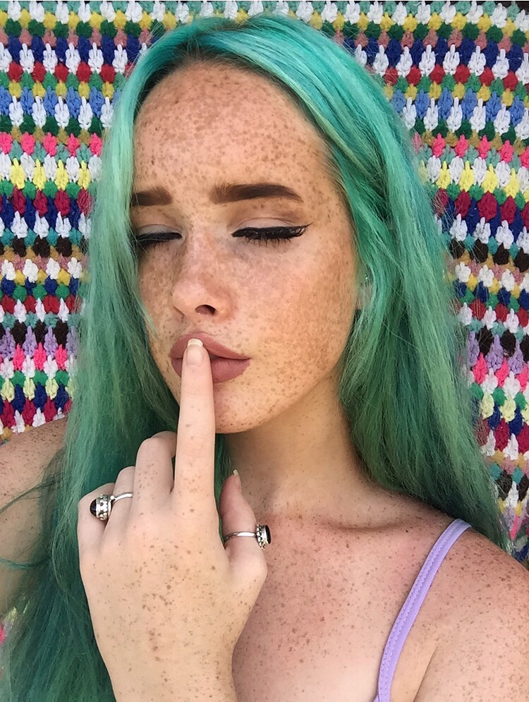 ppixlecat:A lot of selfies from today