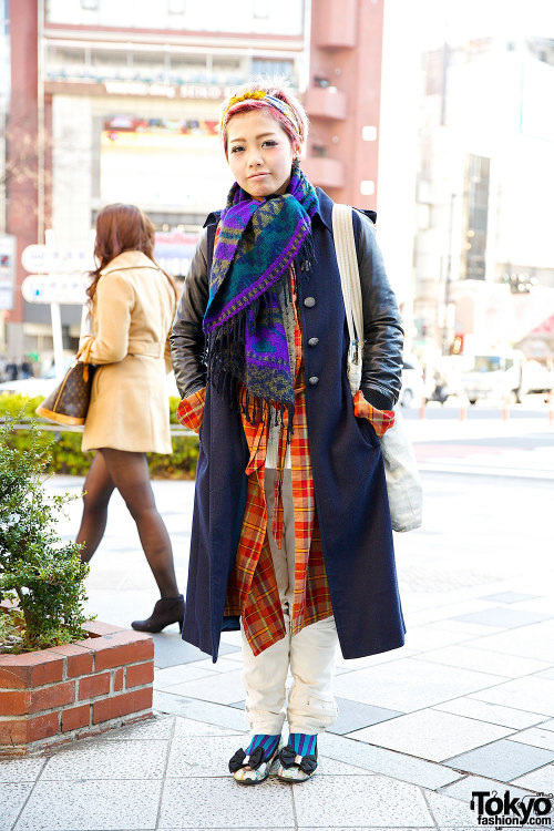 22-year-old Harajuku girl with short pink hair, Topshop maxi-coat, plaid shirt, WhoWhat pants, bow f