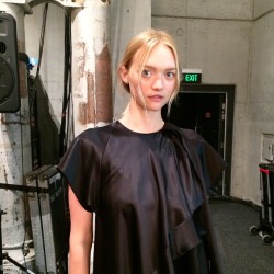 sfilate:  Gemma Ward backstage at Ellery