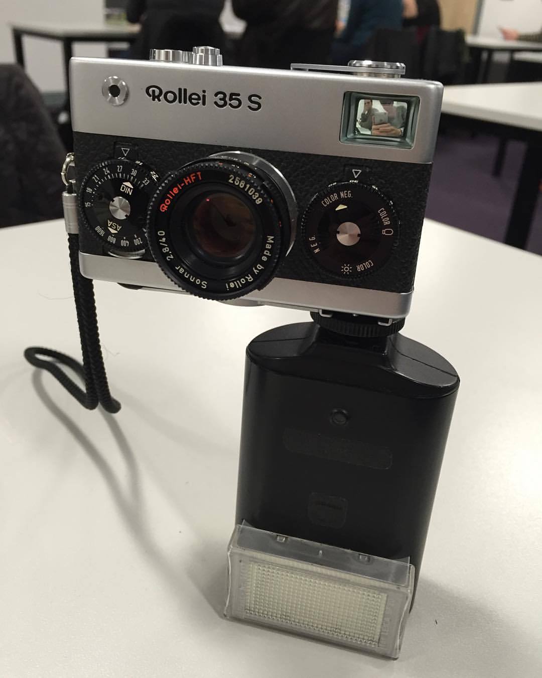 derek-man:  Pocket camera, pocket flash  #postgradlife #walesdiary #cardiff #docphotusw