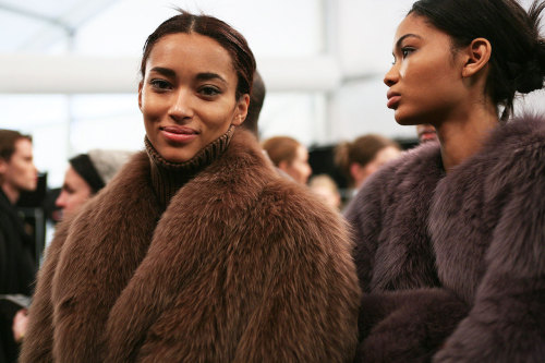 XXX mulberry-cookies:  Anais Mali & Chanel photo