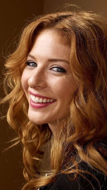 Smile, celebrity, Rachelle Lefevre, red head, 1080x1920 wallpaper @wallpapersmug : ift.tt/2F