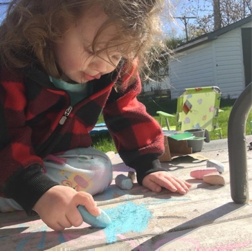 Holy shit! It&rsquo;s gorgeous out. #dievann #sunbabies #backyarding #backyardfun (at Arnprior, 