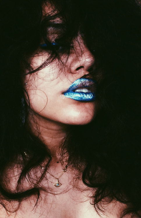 savcreeps:Played around with some blue eyelinerok sav ok ok ok ok