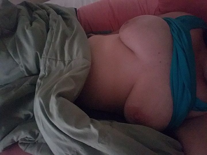 naughtyhornymommy:  Good morning, dears 😗