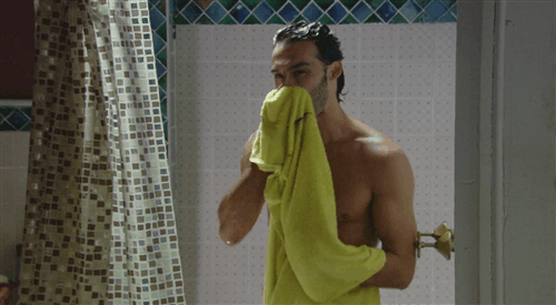Porn Pics tvhunkcaps:  Iván Sánchez‘s shower scene