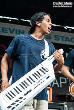 decibelmusic:  Issues at the Vans Warped