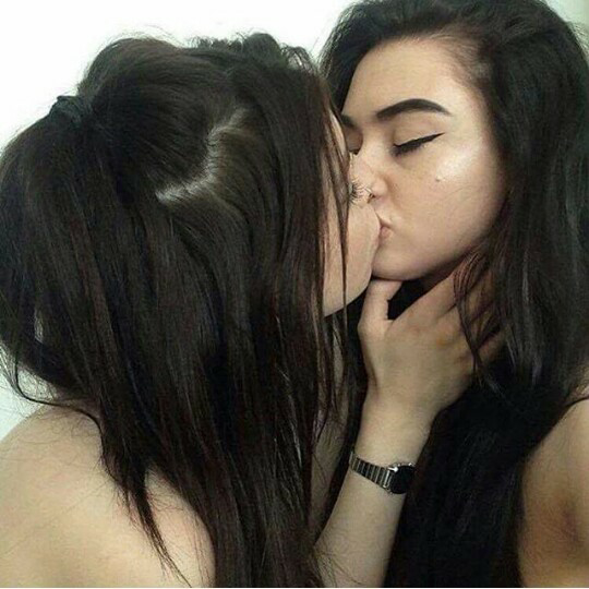 the-number-one-dutch-lesbian:  ;;