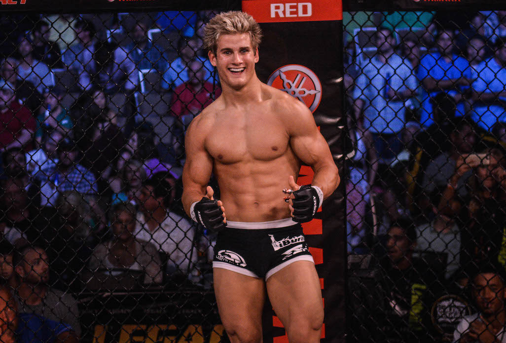 theanticool:  Sage Northcutt is 19 years old.Sage Northcutt has been doing 100+ push