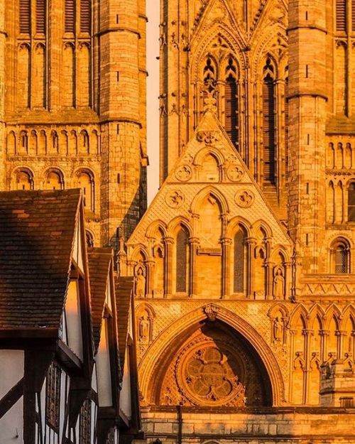 sunmate:Lincoln Cathedral, England, Great Britainvia Pinterest