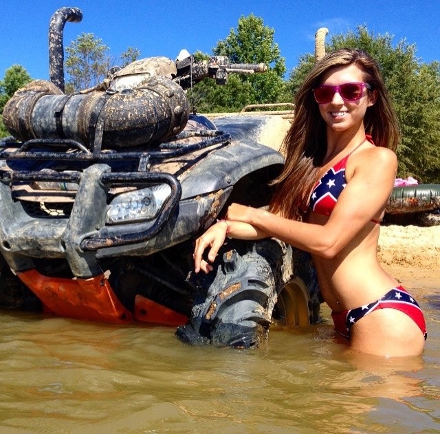 ashlyn-belle:  Get muddy, get down 🇺🇸💋
