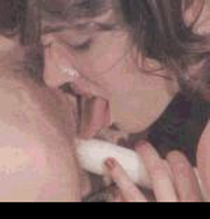 kate-nylonette-blog:  Me, showing another female that there are far more exciting