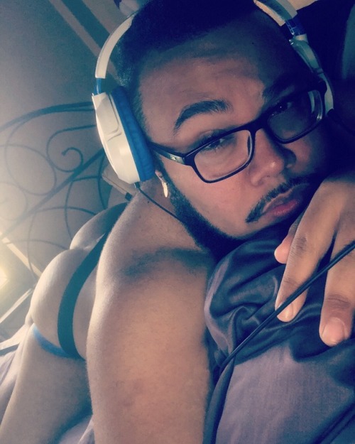 Gaymer Selfies - Beefy Bear Realness! 