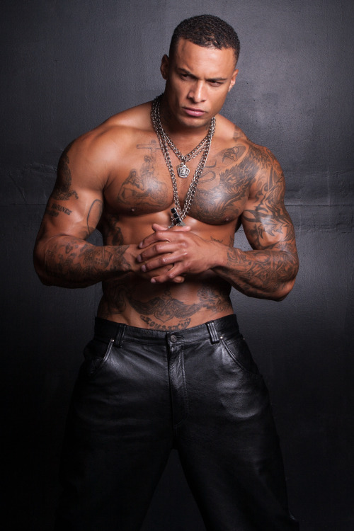 tastyblkman:  “Man of Style” featuring David McIntosh - Krave Fit Magazine Photography by Carlos Jones Styling by Edmond Newton