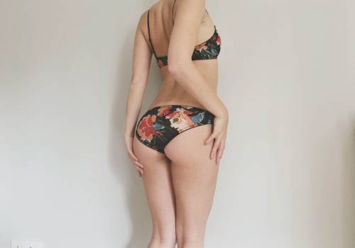 LINGERIE REVIEW MISS CROFTON POPPY FLORAL PRINT BRA AND PANTIESI wish I could remember which lingeri