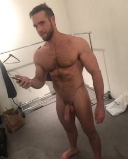 bigbroth4u-blog:  I want to suck this dude’s