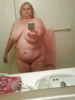 brave-chubby-selfie:  Real name: Tiffany Married: No Pictures: 39 Naked pics: Yes Free sign-up: Yes Link to profile: HERE   Give the old girl some cock