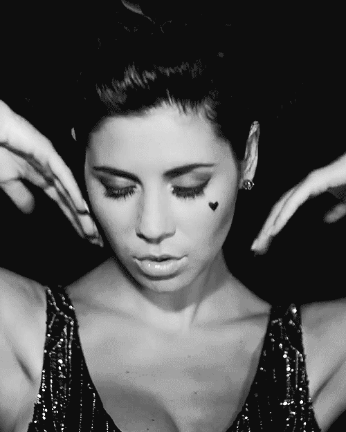 diamondsanddelrey:  Lana Del Rey and Marina and The Diamonds Blog  