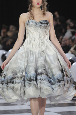 death-by-dior:  bikiniteen:  whore-for-couture: