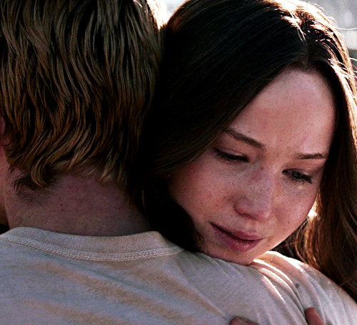 THE HUNGER GAMES: MOCKINGJAY PART 2 (2015) Dir. Francis Lawrence 