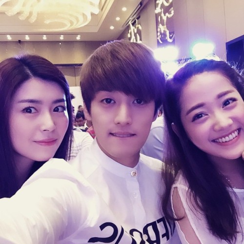 [150618] Eli’s instagram update.@elikim91: See you soon!^^ Lushan and Qiuhong@elikim91: ¡Os veo pron